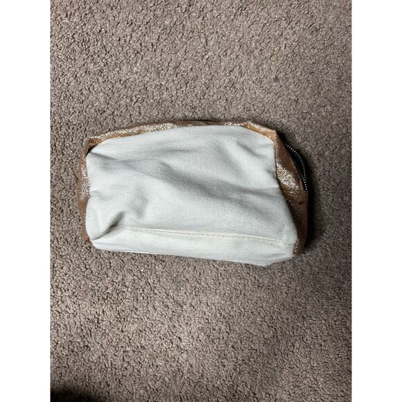 MARC JACOBS DAISY VIP Gift Cosmetic Essentials Pouch CHEETAH print Glitter - Picture 2 of 4